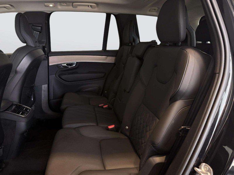 Used 2025 Volvo XC90 B6 Plus AWD/4WD image 31