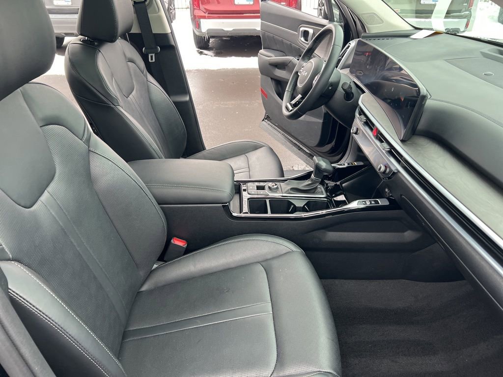 Certified 2024 Kia Sorento SX image 22