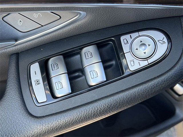 Used 2022 Mercedes-Benz GLC 300 4MATIC image 24