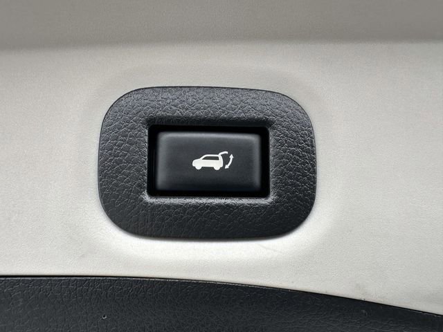 Used 2017 Nissan Rogue SL w/ SL Premium Package image 24