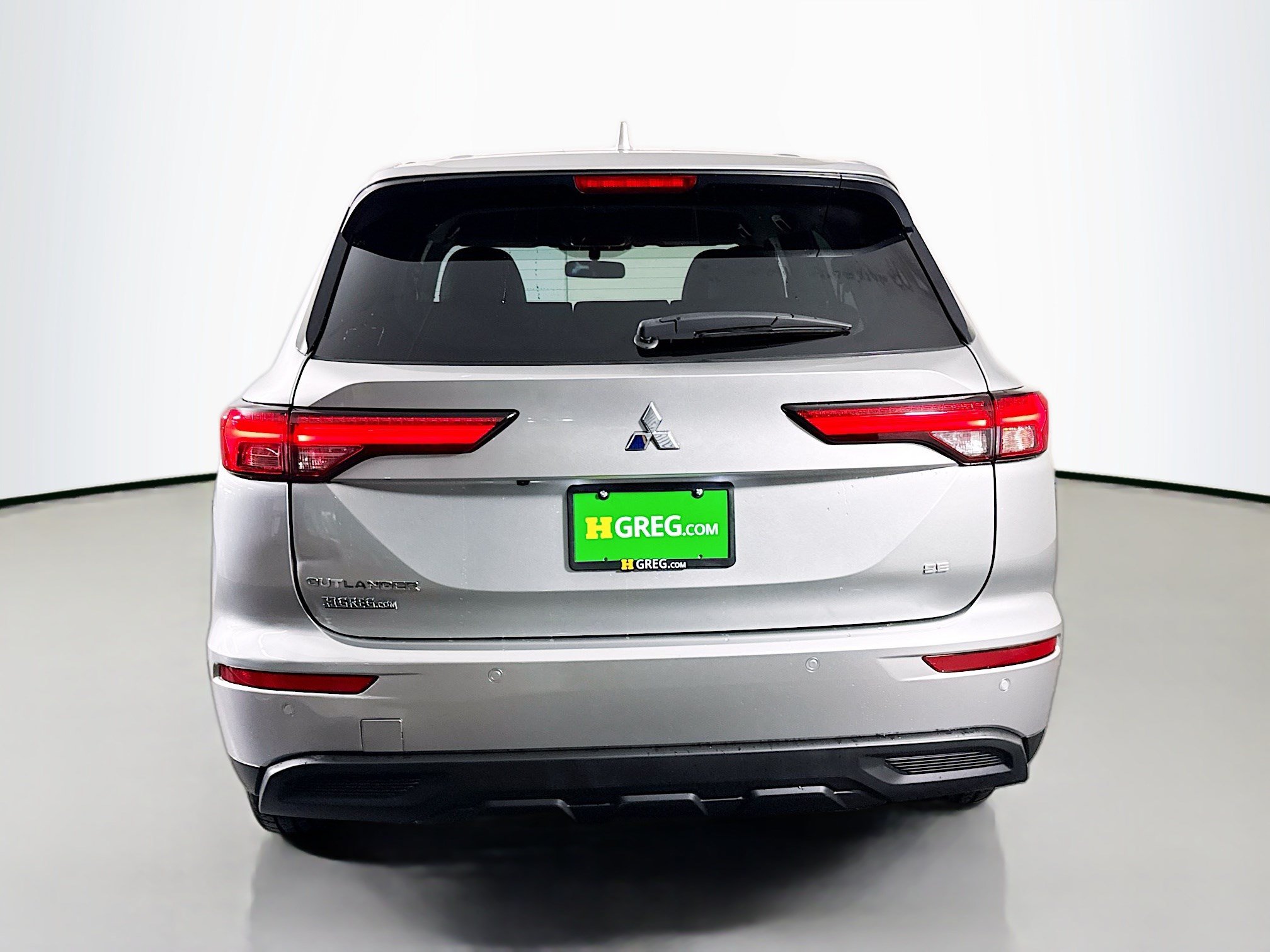 Used 2023 Mitsubishi Outlander SE FWD image 8