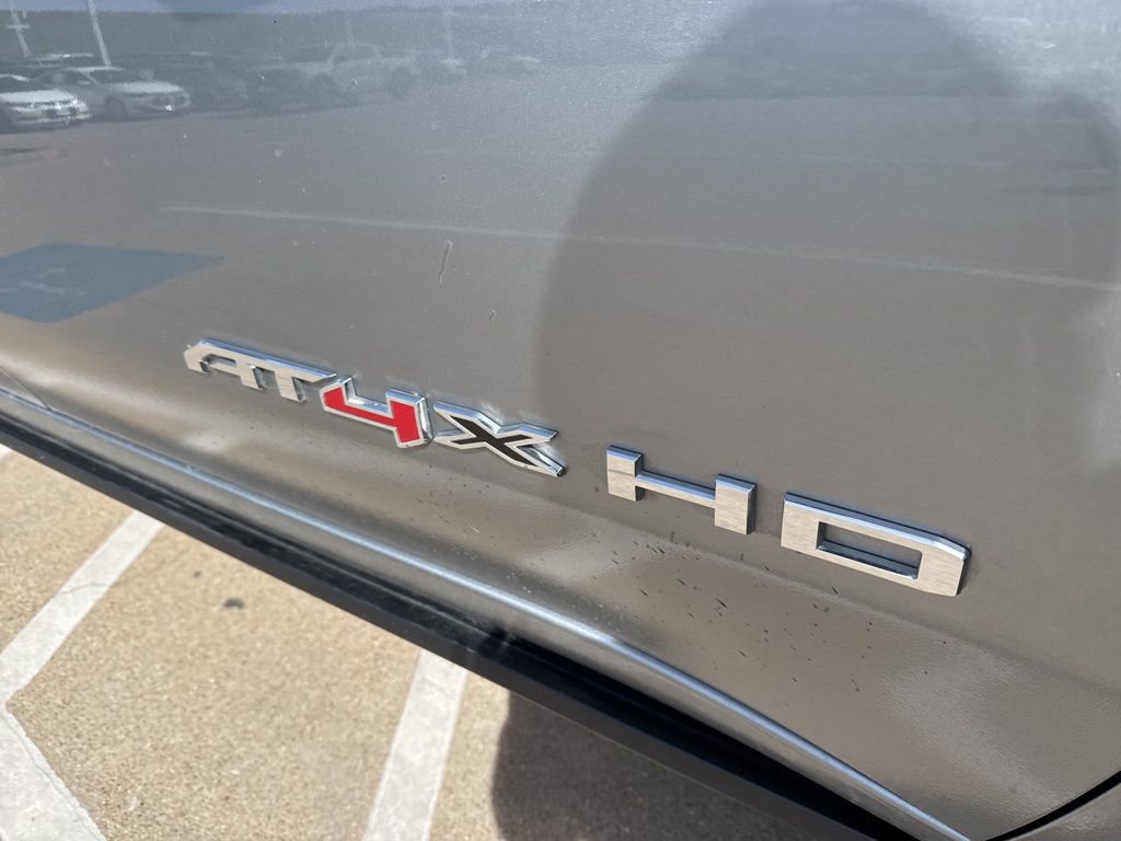 Used 2025 GMC Sierra 2500 AT4X image 6