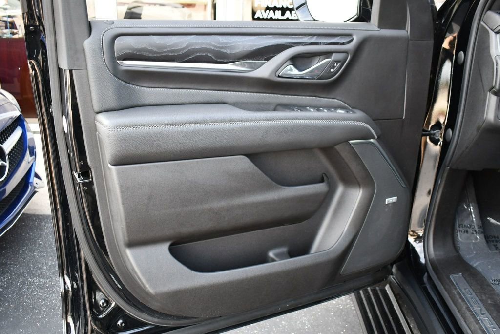 Used 2021 GMC Yukon Denali w/ Denali Premium Package image 47