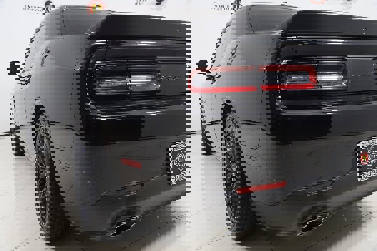 Used 2022 Dodge Challenger R/T w/ Blacktop Package image 29