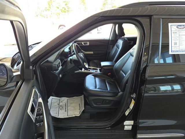 Used 2022 Ford Explorer XLT AWD/4WD image 19