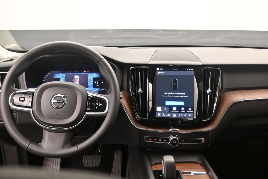 Certified 2024 Volvo XC60 B5 Plus w/ Protection Package Premier AWD/4WD image 14