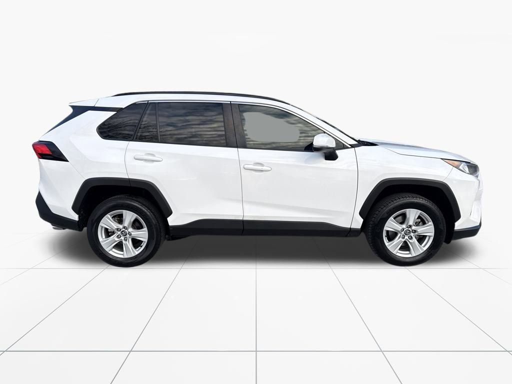Used 2020 Toyota RAV4 XLE image 10