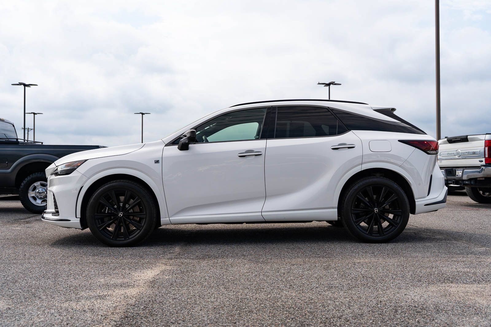 Used 2023 Lexus RX 500h F Sport w/ Cold Area Package AWD/4WD image 4