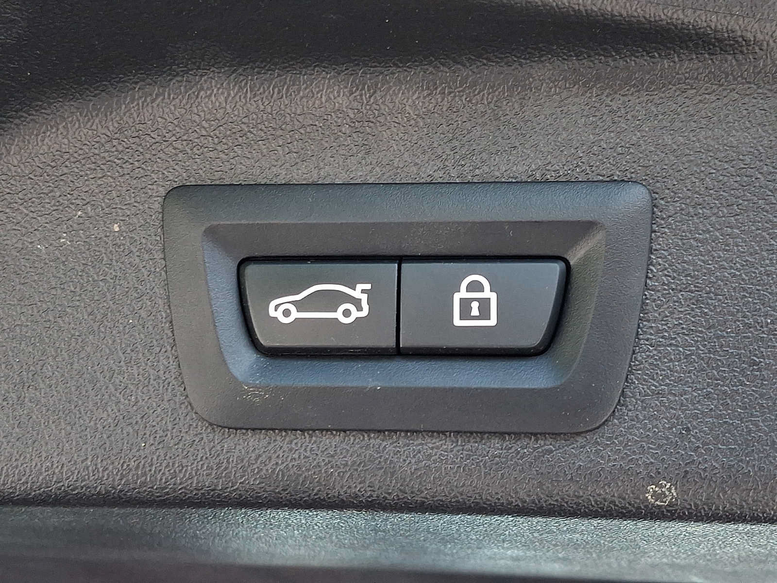 Used 2022 BMW X5 xDrive40i AWD/4WD image 31