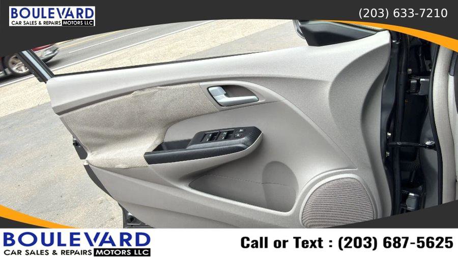 Used 2013 Honda Insight EX image 20