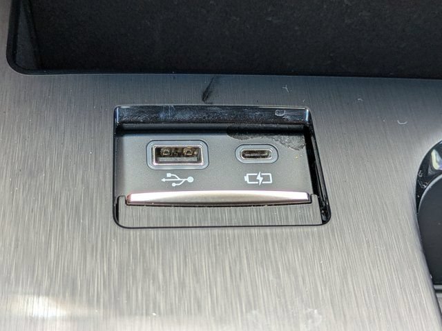 Used 2025 Lexus ES 300h w/ Premium Package FWD image 30