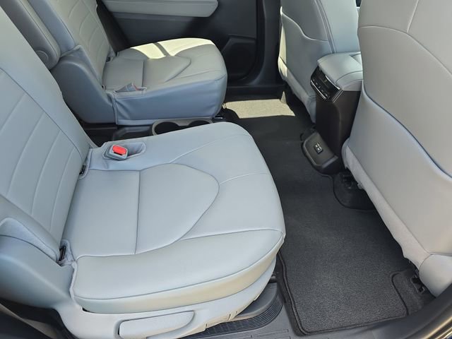 New 2026 Toyota Highlander XLE AWD/4WD image 11