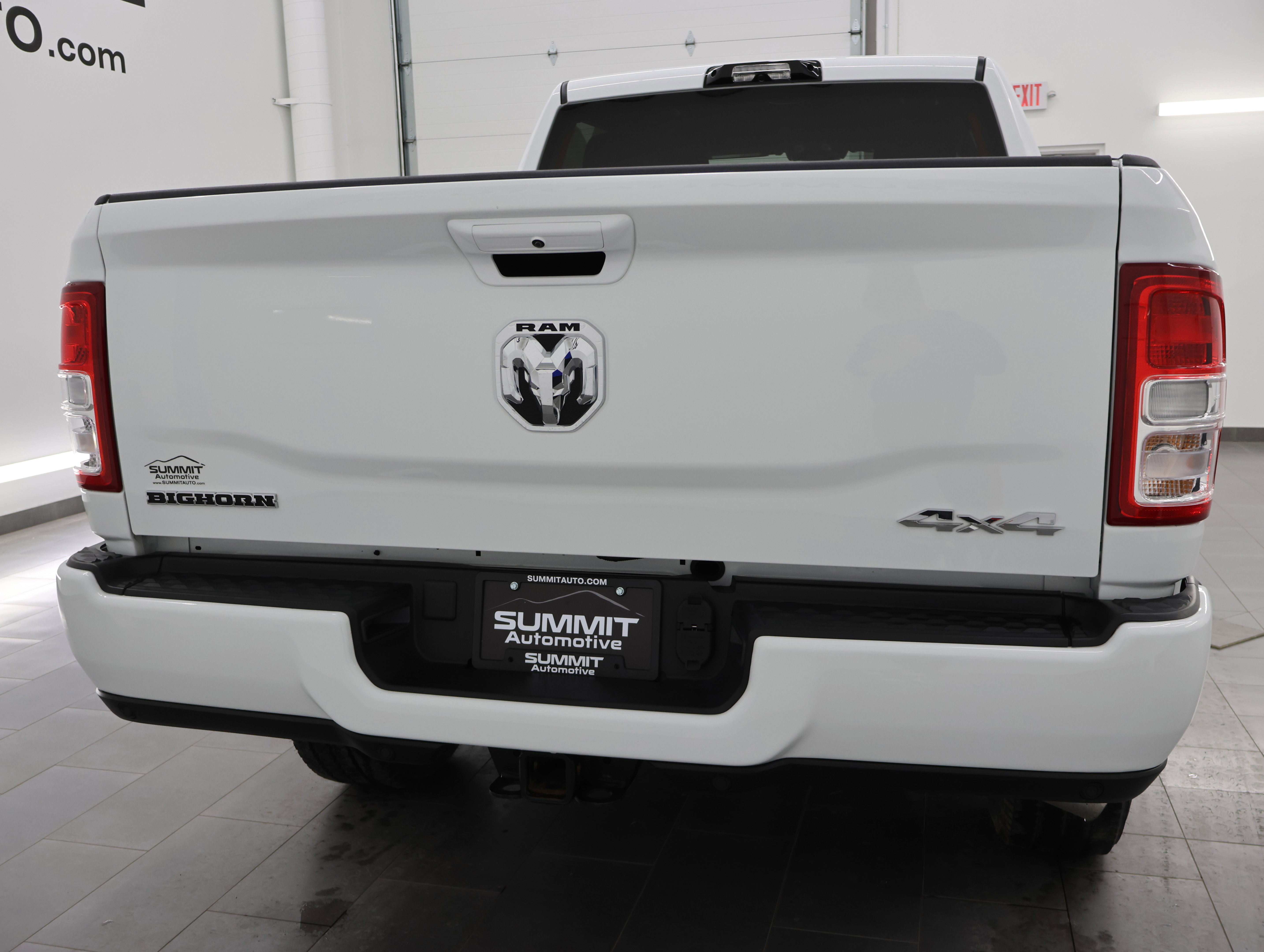 Used 2024 RAM 2500 Big Horn w/ Sport Appearance Package image 27