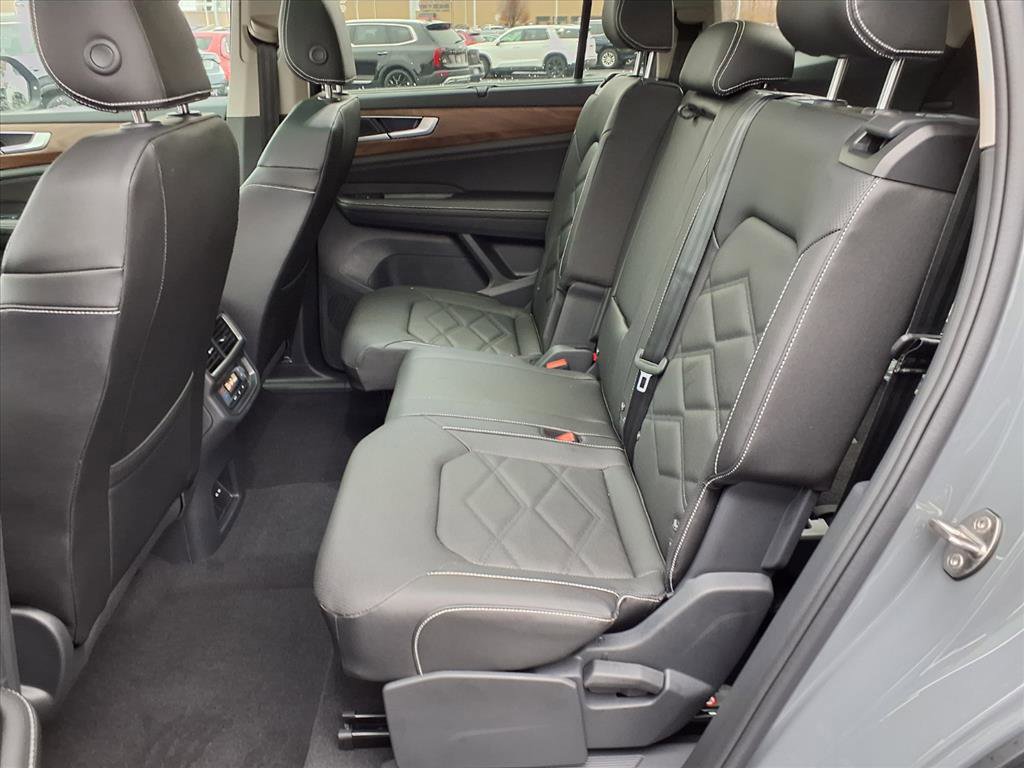 New 2026 Volkswagen Atlas SE image 8