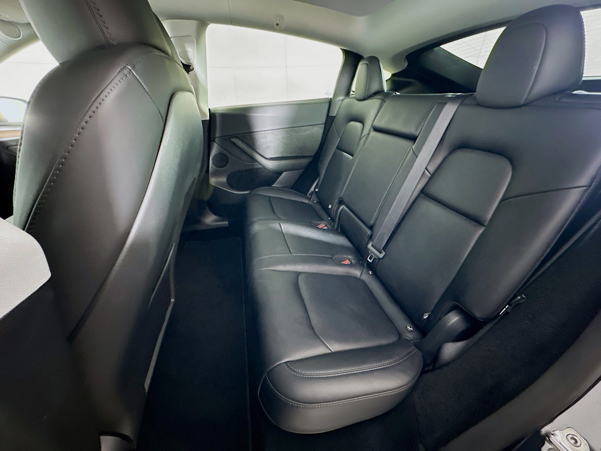 Used 2025 Tesla Model Y Long Range RWD image 26