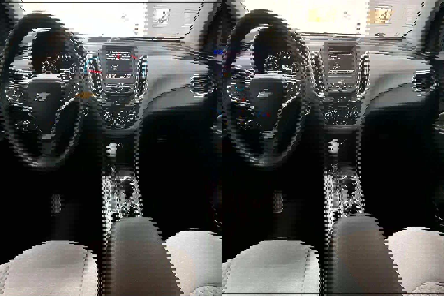 Used 2023 Chevrolet Equinox LS image 10