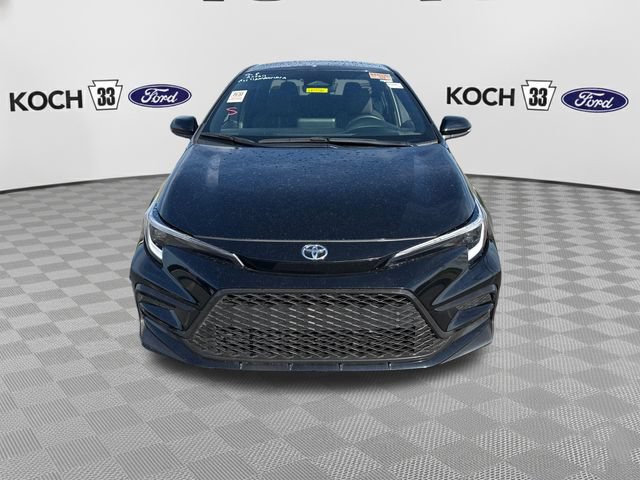 Used 2026 Toyota Corolla SE FWD image 2