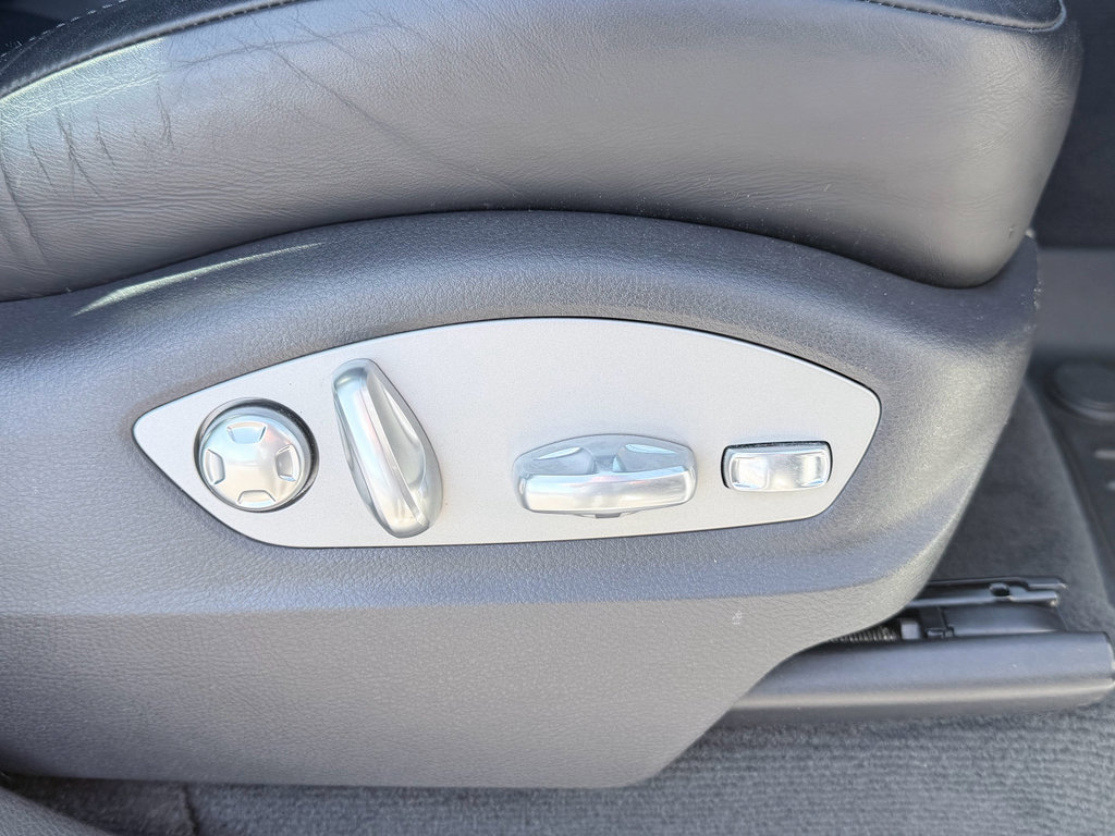 Used 2015 Porsche Cayenne S image 26