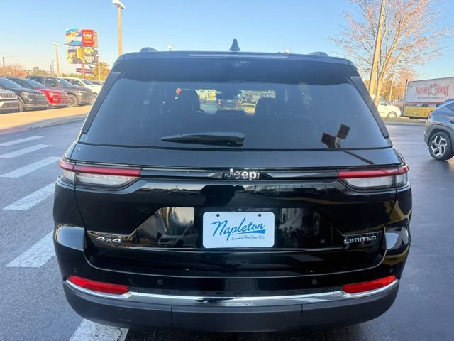 Used 2022 Jeep Grand Cherokee Limited w/ Luxury Tech Group II image 8