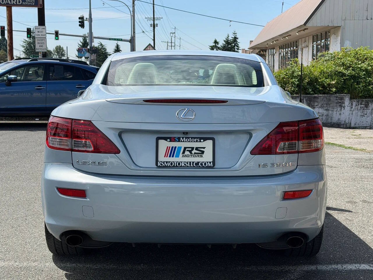 Used 2010 Lexus IS 350C RWD image 4
