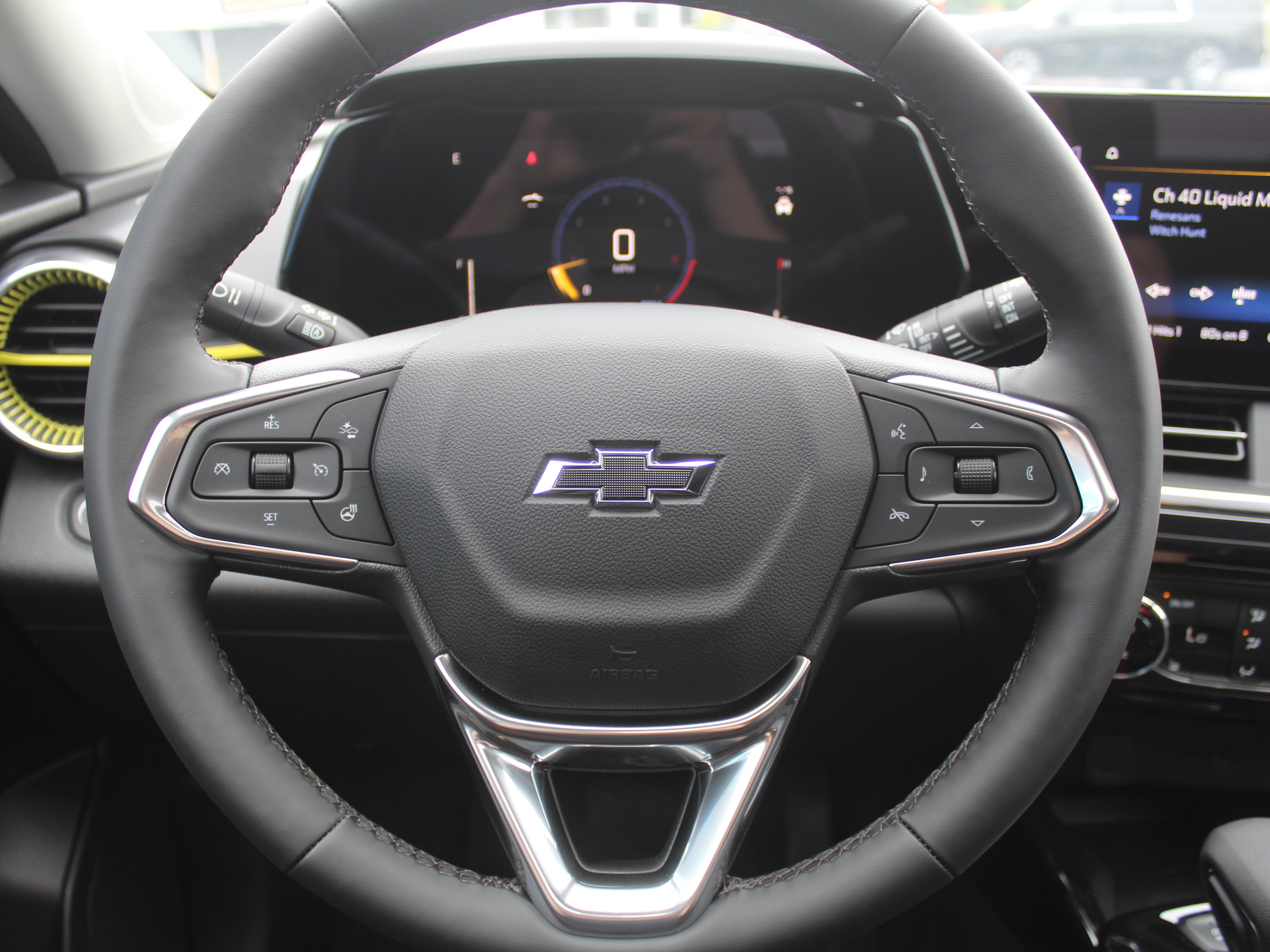 New 2026 Chevrolet Trax ACTIV w/ Sunroof Package FWD image 12