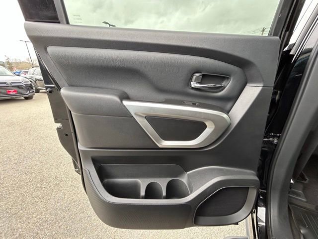 Used 2024 Nissan Titan SV w/ SV Convenience Package image 41