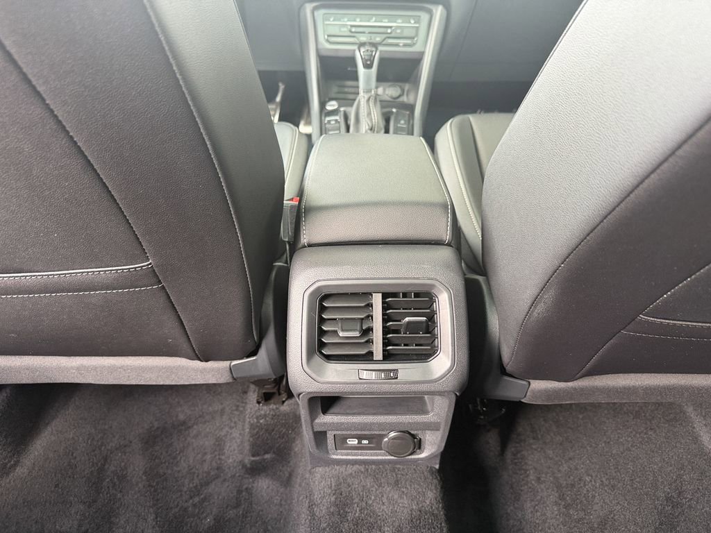 Used 2024 Volkswagen Tiguan SE R-Line FWD image 26