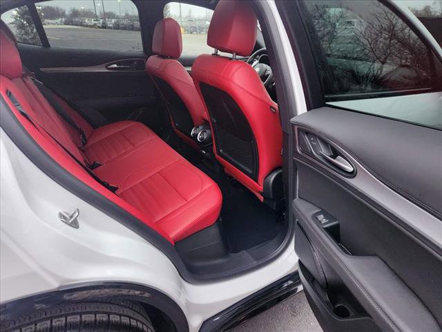 Used 2024 Alfa Romeo Stelvio Veloce image 16