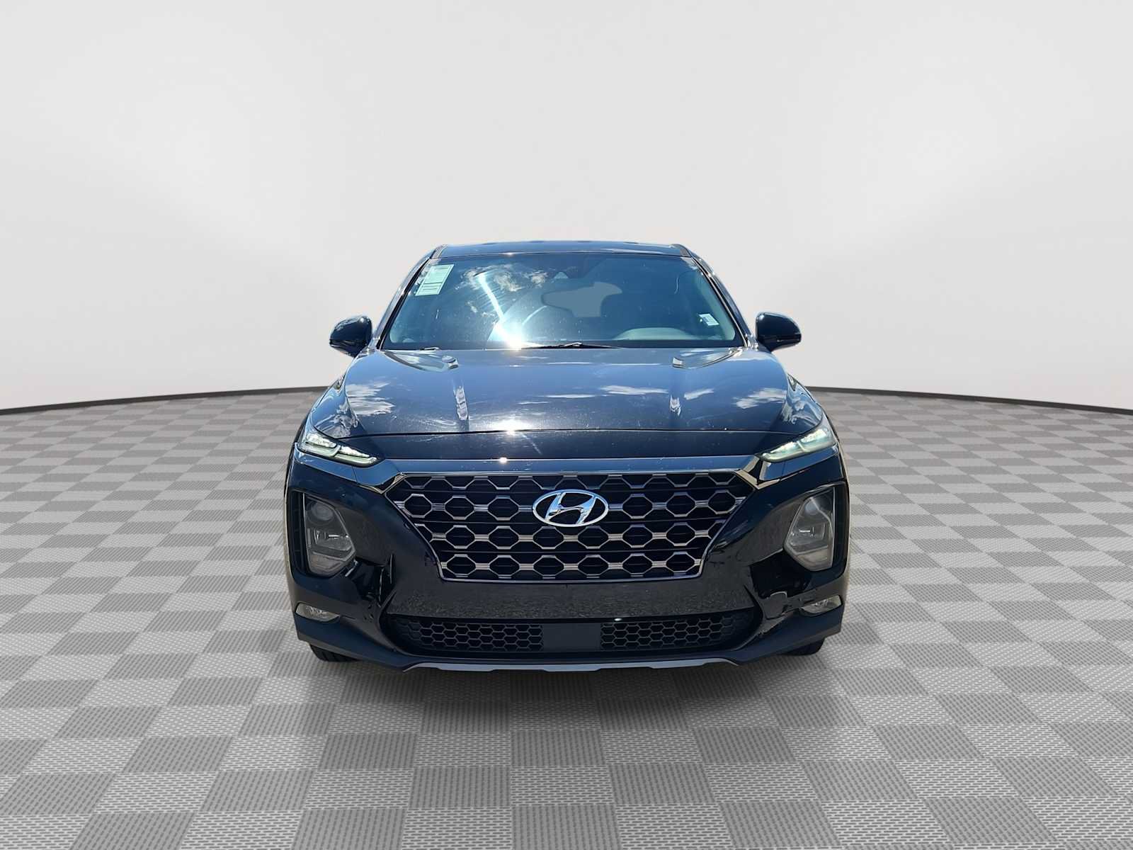Used 2019 Hyundai Santa Fe SEL FWD image 3
