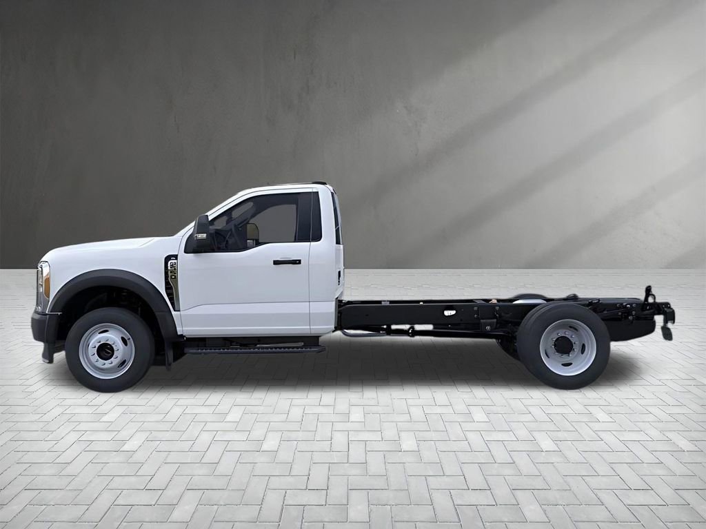 New 2026 Ford F550 4x4 Regular Cab Super Duty w/ Snow Plow Prep Package image 4