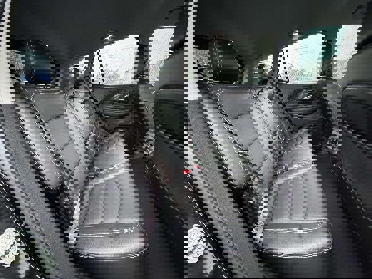 Used 2022 GMC Terrain SLT w/ Infotainment Package II image 19