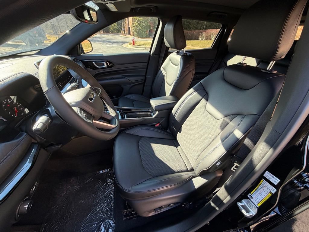New 2026 Jeep Compass Latitude w/ Sun and Sound Group AWD/4WD image 15