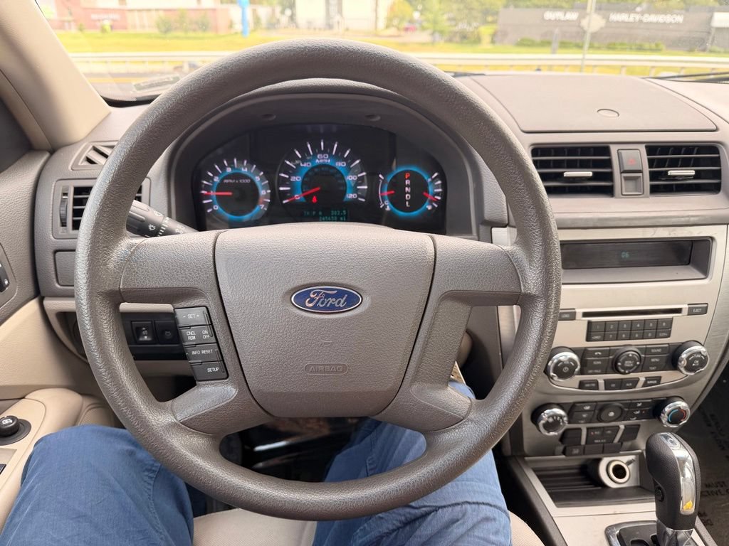Used 2012 Ford Fusion S FWD image 16