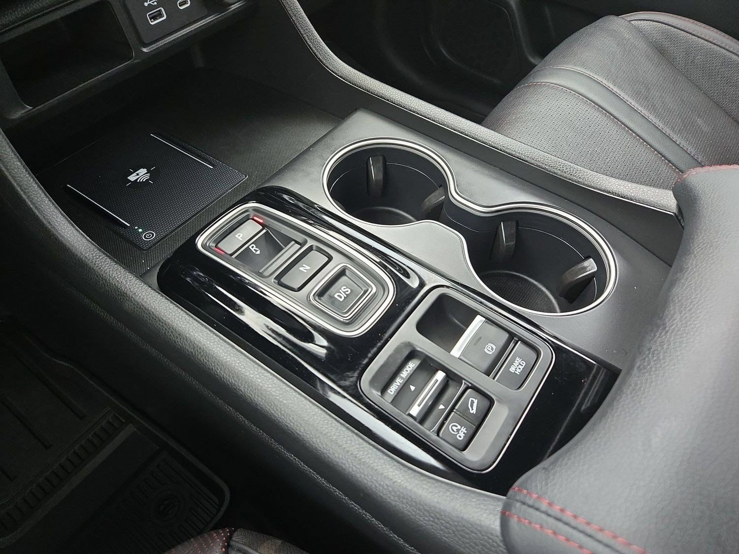 Used 2025 Honda Pilot Black Edition image 26