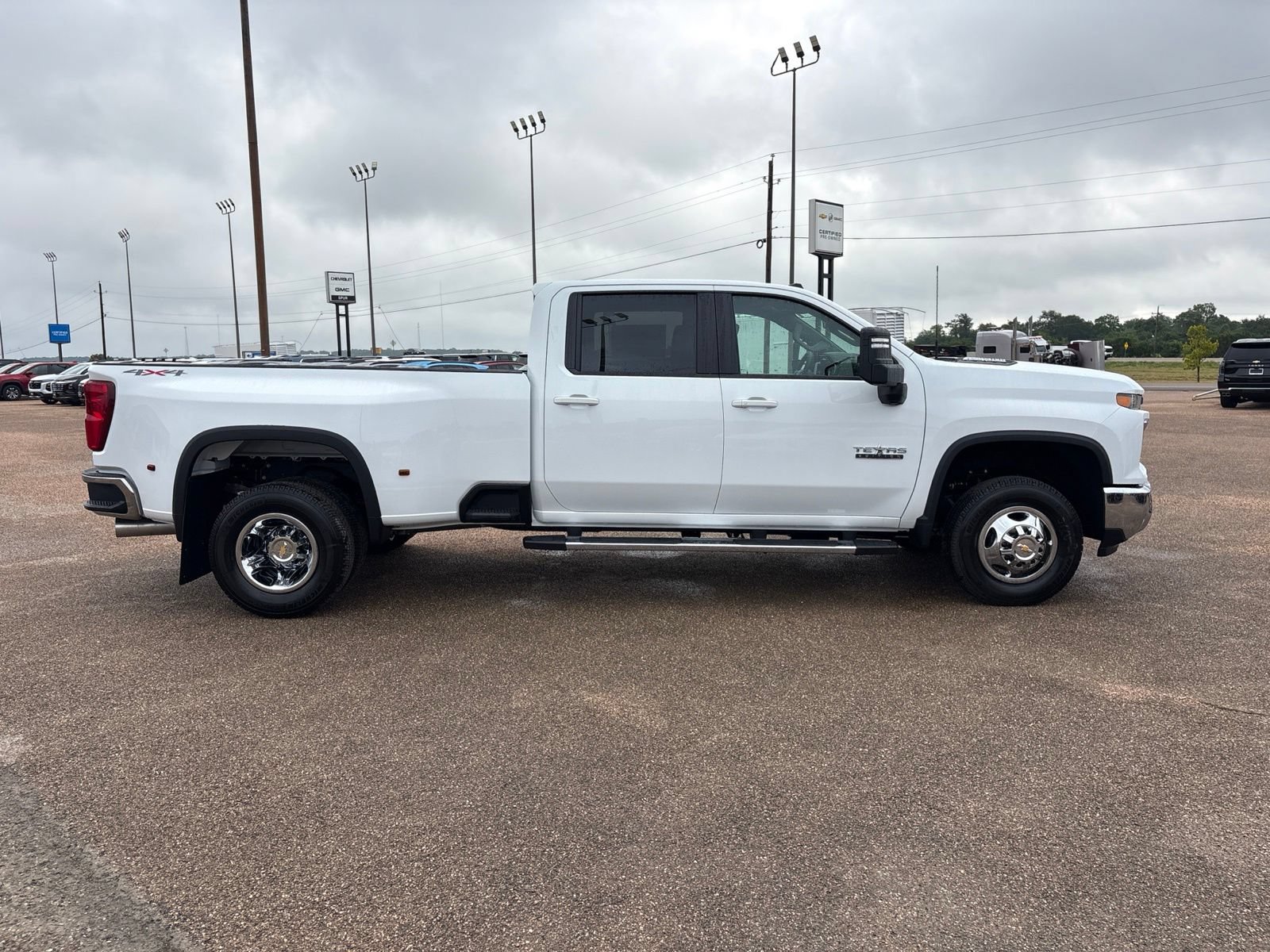 New 2026 Chevrolet Silverado 3500 LT w/ Texas Edition AWD/4WD image 7