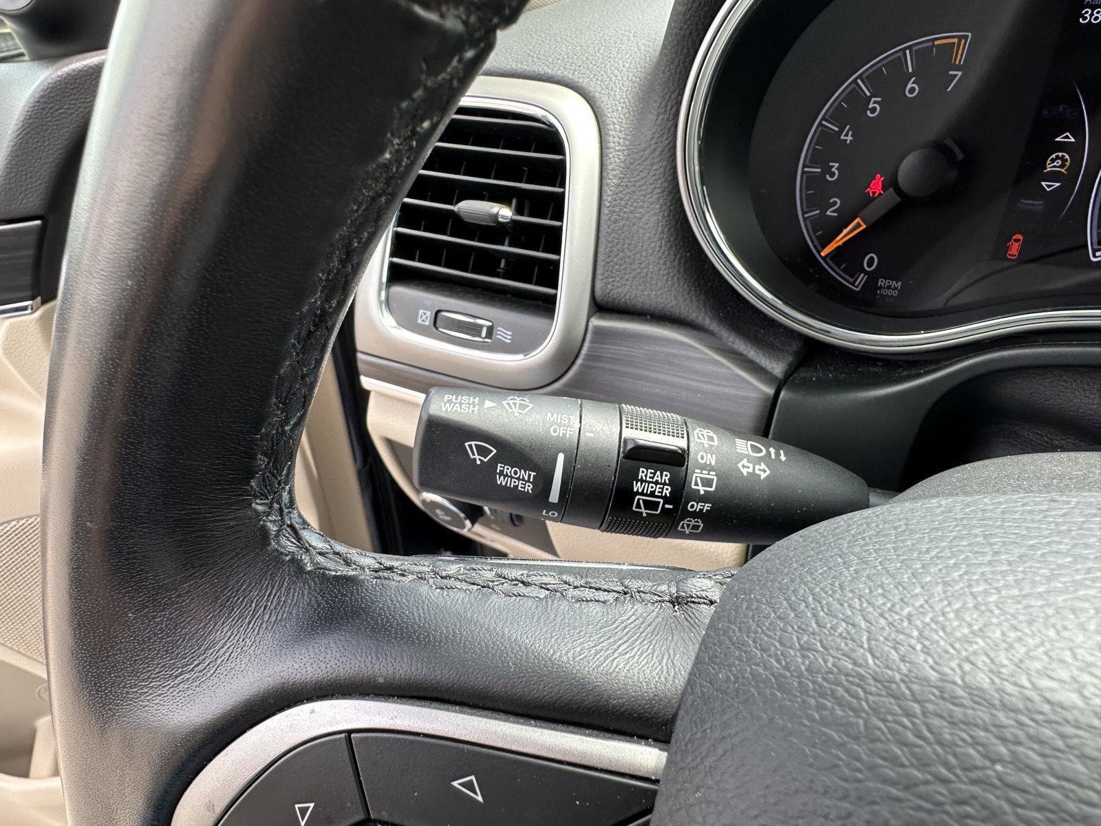 Used 2021 Jeep Grand Cherokee Limited AWD/4WD image 25