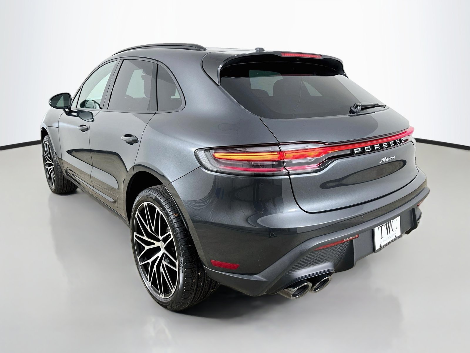 New 2026 Porsche Macan AWD/4WD image 7