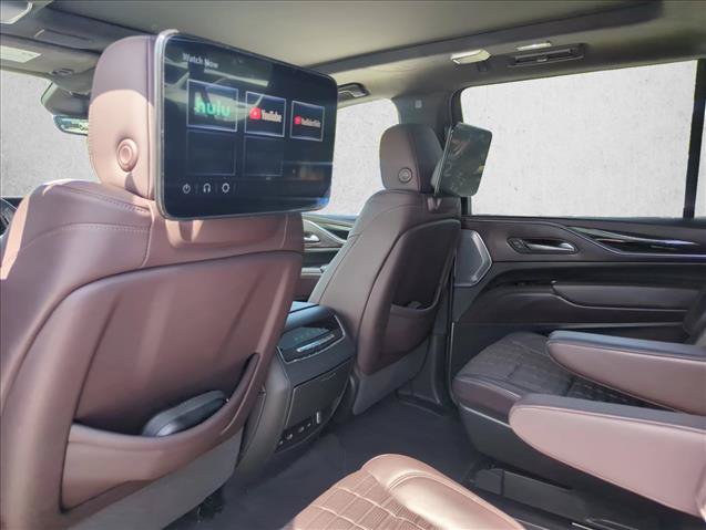 Used 2024 Cadillac Escalade ESV Sport Platinum w/ LPO, ONYX Package AWD/4WD image 18