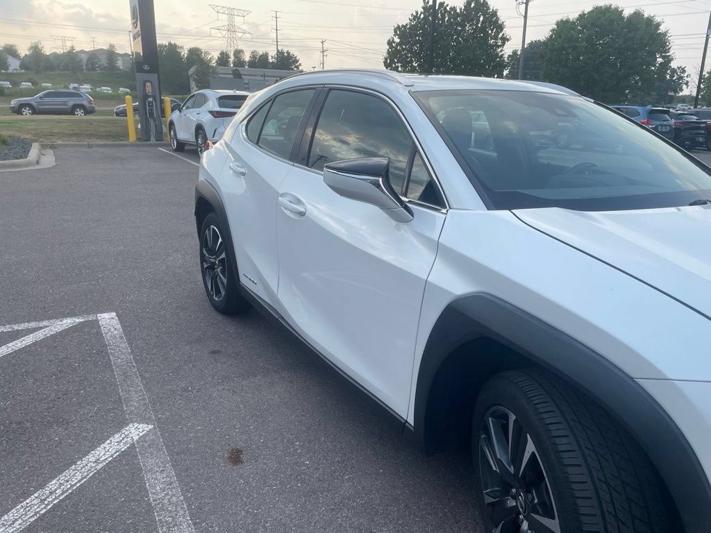 Used 2019 Lexus UX 250h w/ Premium Package AWD/4WD image 41