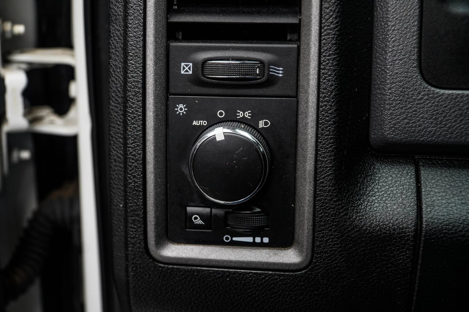 Used 2015 RAM 1500 Tradesman w/ Popular Equipment Group RWD image 22