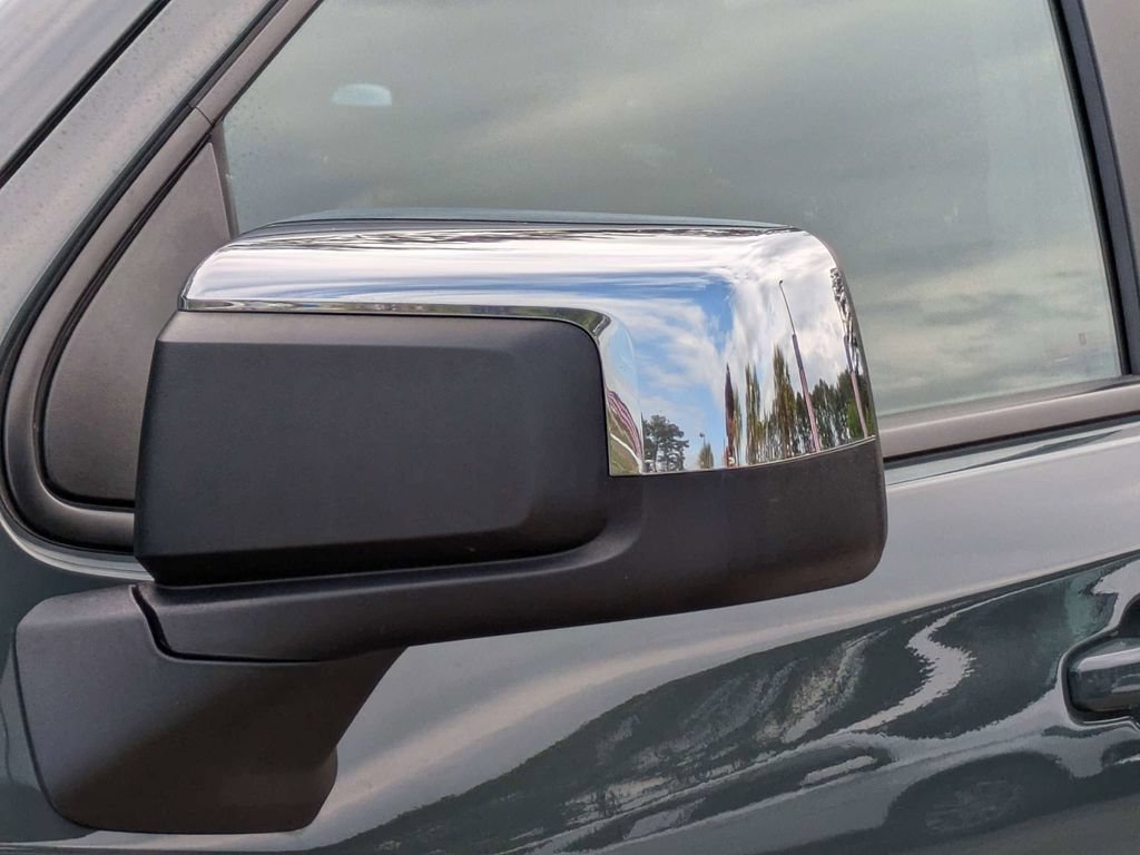 Used 2025 Chevrolet Silverado 1500 LT AWD/4WD image 11