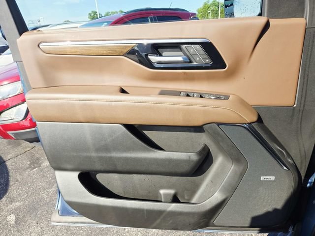 Certified 2025 Chevrolet Tahoe High Country AWD/4WD image 19