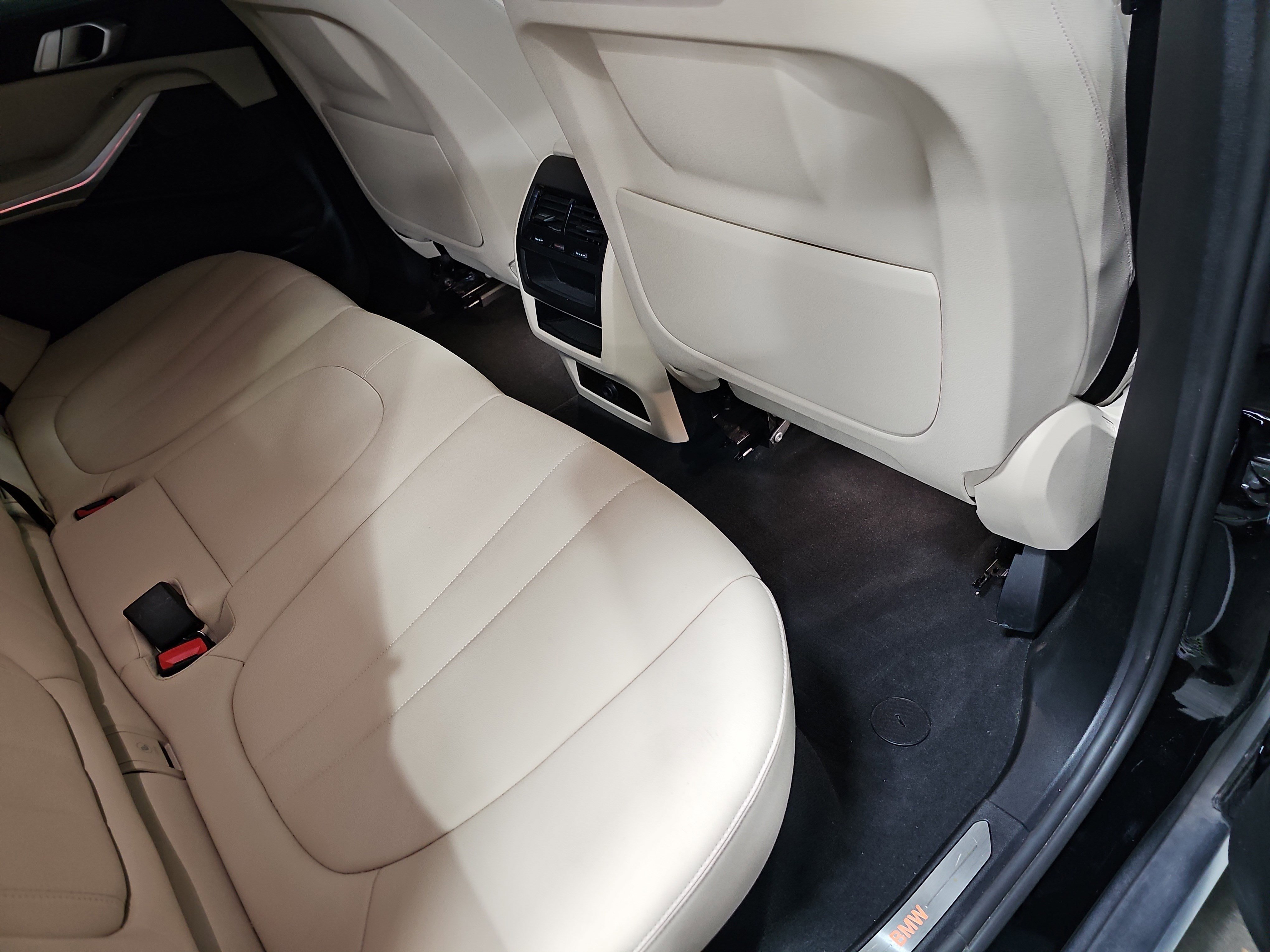 Used 2021 BMW X5 sDrive40i w/ Parking Assistance Package RWD image 11