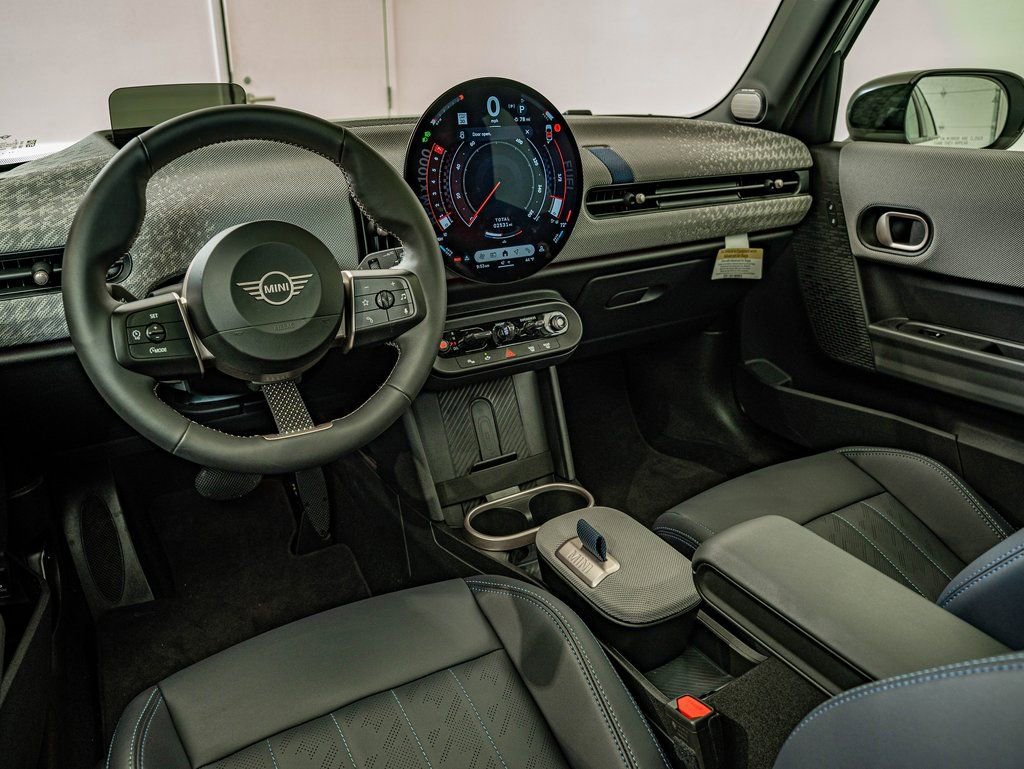 Certified 2025 MINI Cooper S image 29