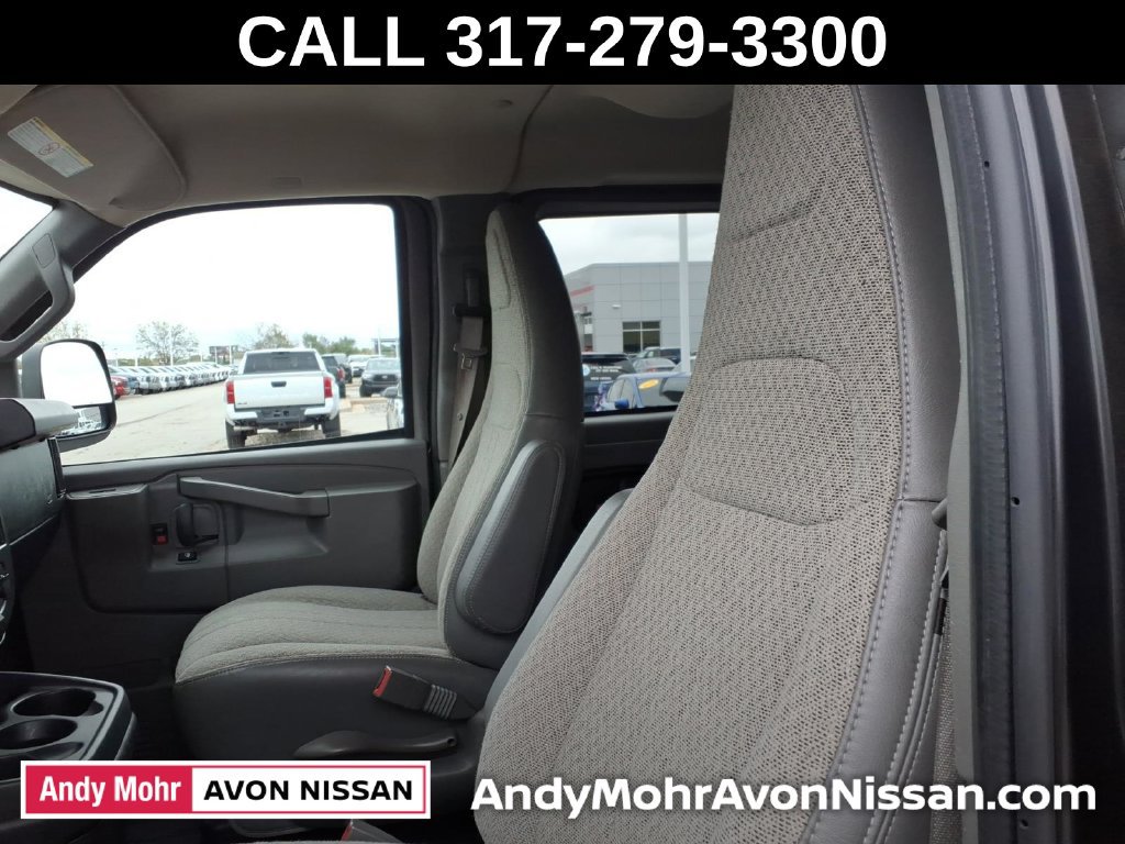 Used 2025 Chevrolet Express 3500 LT w/ LT Preferred Equipment Group RWD image 16