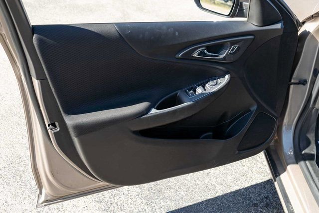 Used 2023 Chevrolet Malibu LT image 12