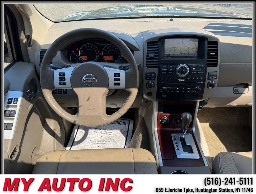 Used 2011 Nissan Pathfinder LE w/ Navigation Pkg image 12
