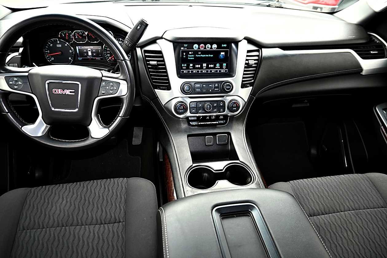 Used 2017 GMC Yukon SLE w/ Convenience Package RWD image 13