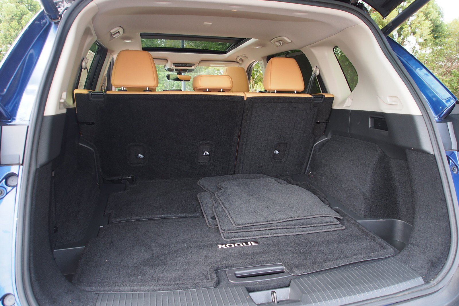 Used 2023 Nissan Rogue Platinum AWD/4WD image 15