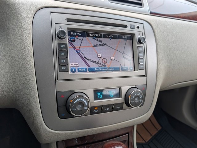 Used 2009 Buick Lucerne Super image 13